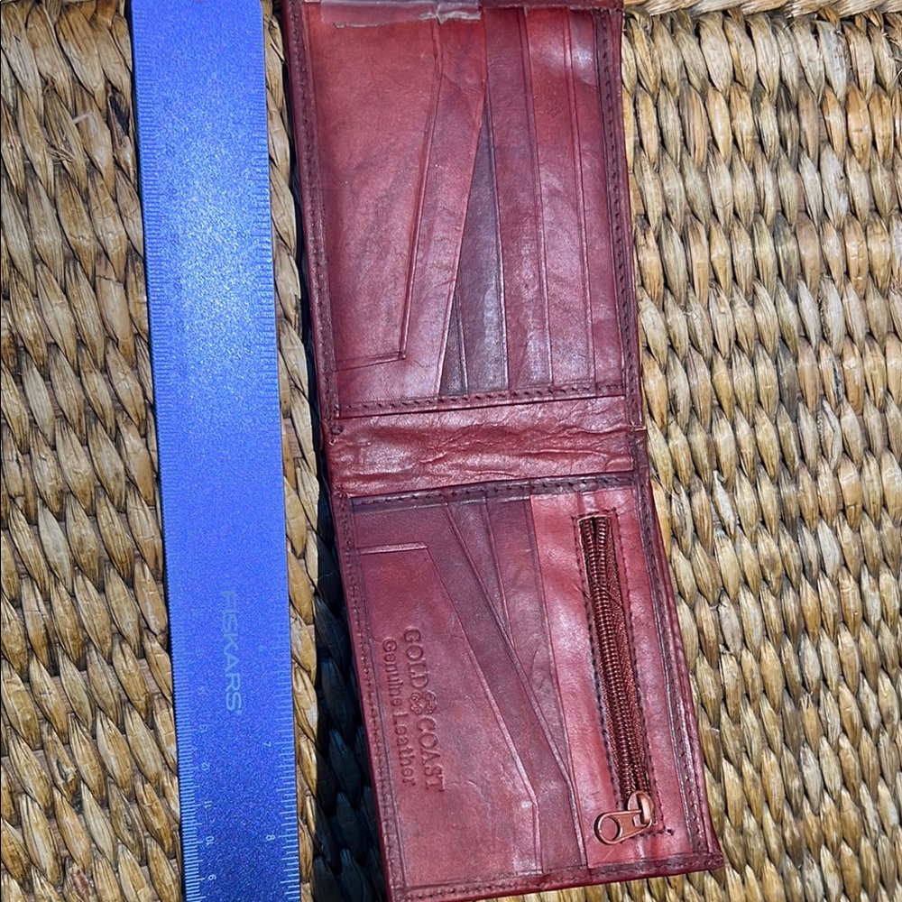 Classic Brown Leather Wallet with Stitching Details